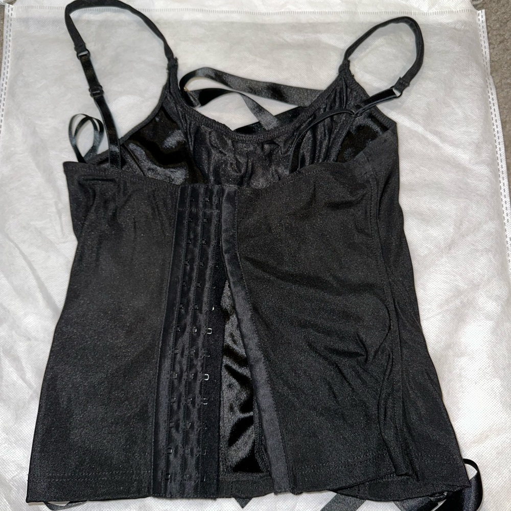 Corset - Picture 2 of 2